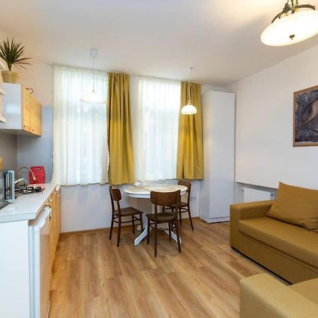 Wehost Liberty Square Apartments Tbilisi Bagian luar foto
