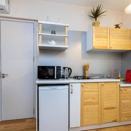 Wehost Liberty Square Apartments Tbilisi Bagian luar foto