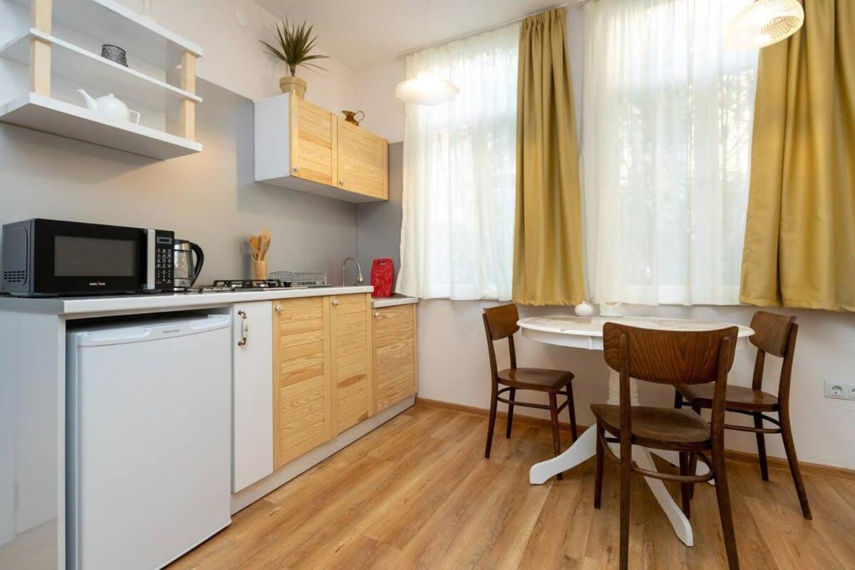 Wehost Liberty Square Apartments Tbilisi Bagian luar foto